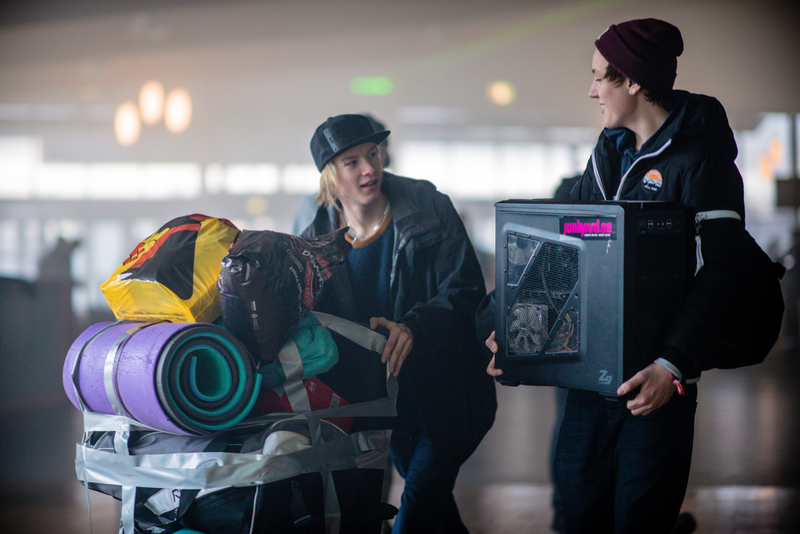 Illustration for article titled World's Biggest LAN Party Had Over 22,000 Computers, Looked Awesome